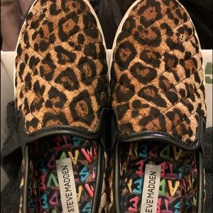 Steve Madden cheetah print slip ons
